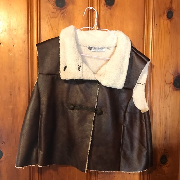 Jennifer Lopez Vest - Picture 1 of 3